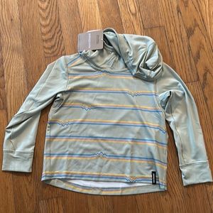 NWT capeline hooded shirt